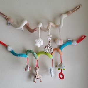 sophie the giraffe activity spiral